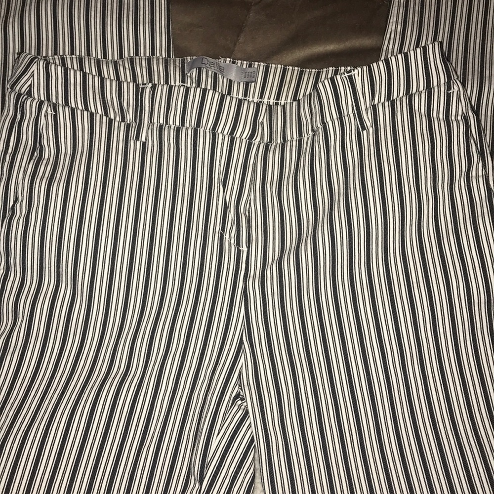 Chinos black and white striped